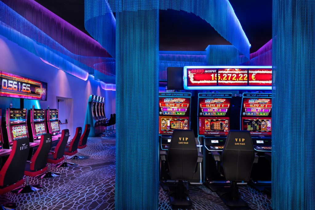 Columbus Deluxe $1 deposit