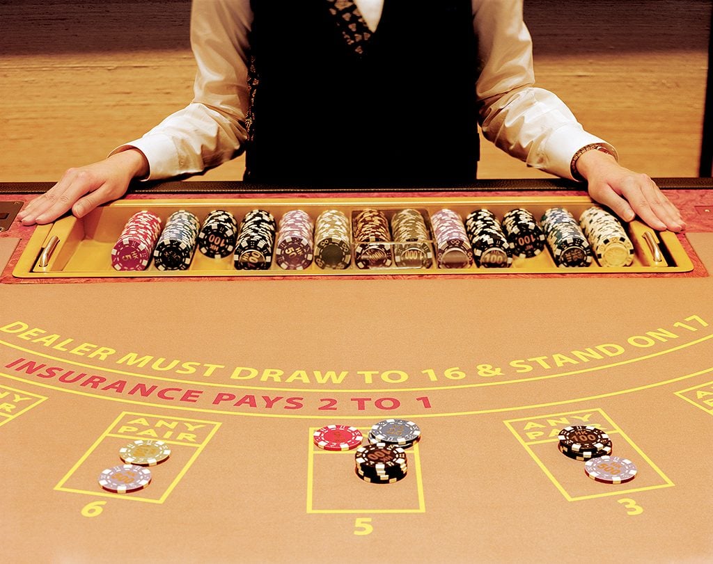 jogo de cartas cassino madeira